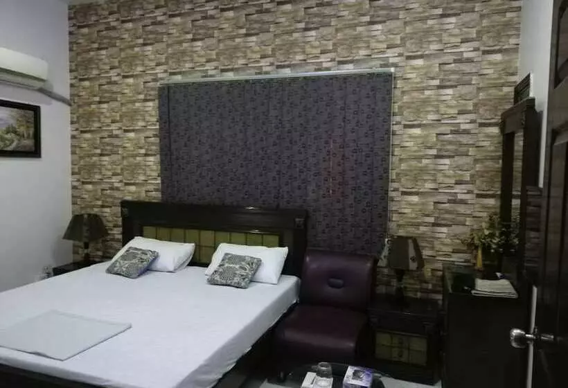 پانسیون Saibaan Guest House