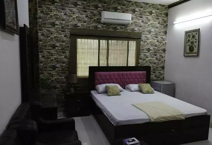 پانسیون Saibaan Guest House