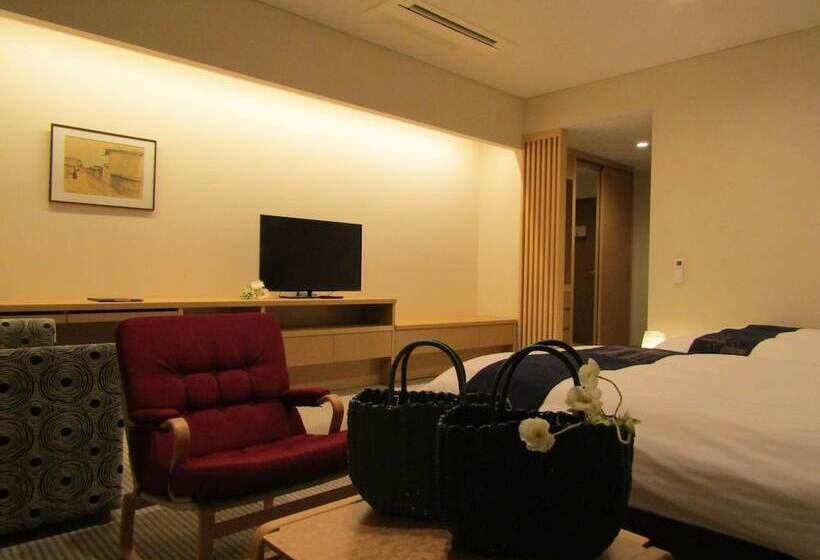 Japanese Style Hotel Isomura