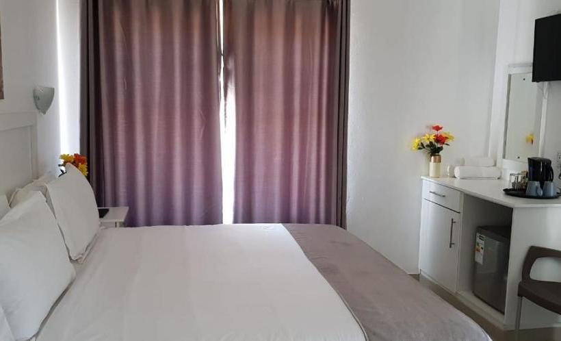 בית מלון כפרי Royal Ushaka Durban North