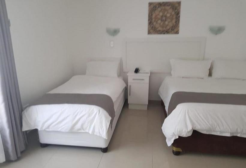 בית מלון כפרי Royal Ushaka Durban North