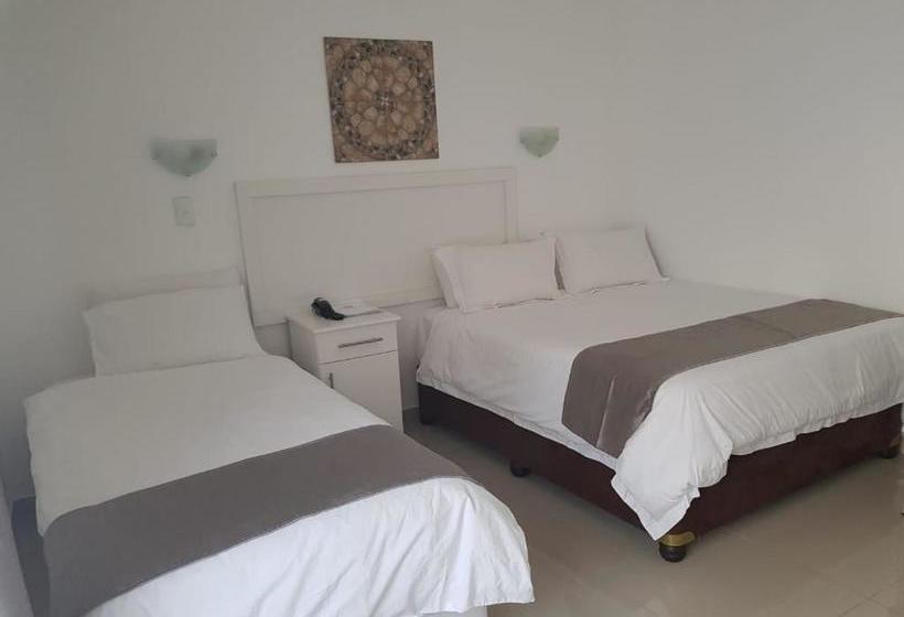 בית מלון כפרי Royal Ushaka Durban North