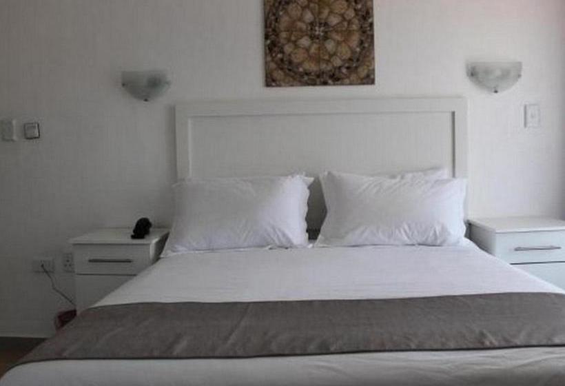 בית מלון כפרי Royal Ushaka Durban North