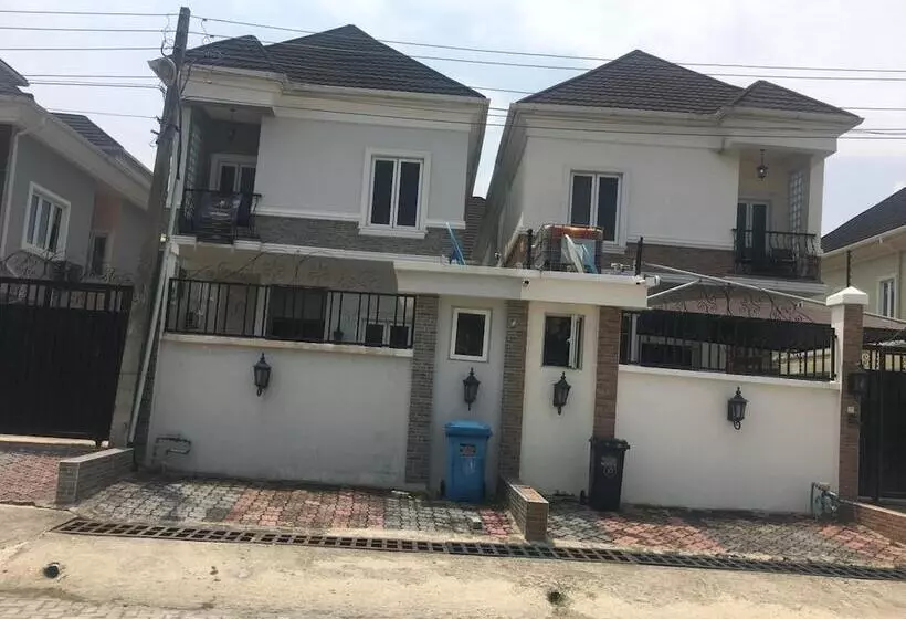 پانسیون Bc Place