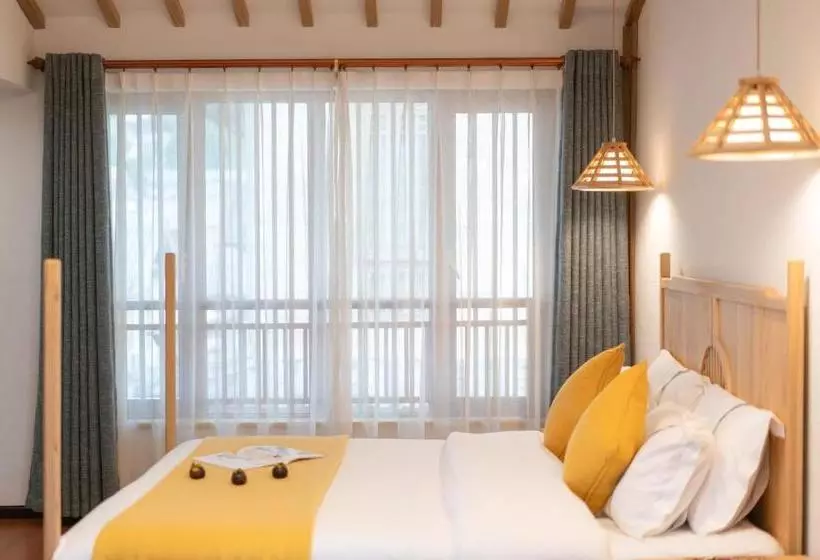 ペンション Lijiang Nanfu Yinglu Guesthouse