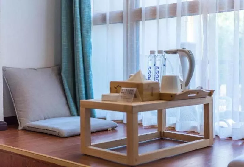 ペンション Lijiang Nanfu Yinglu Guesthouse