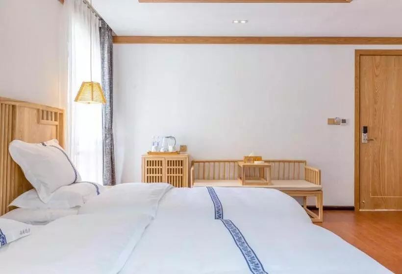 ペンション Lijiang Nanfu Yinglu Guesthouse