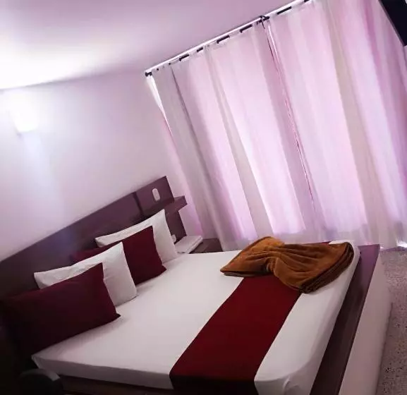 Hotelli Bicentenario Rionegro