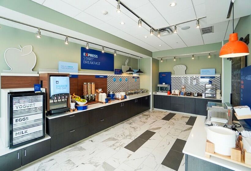 فندق Holiday Inn Express & Suites Franklin   Berry Farms, An Ihg