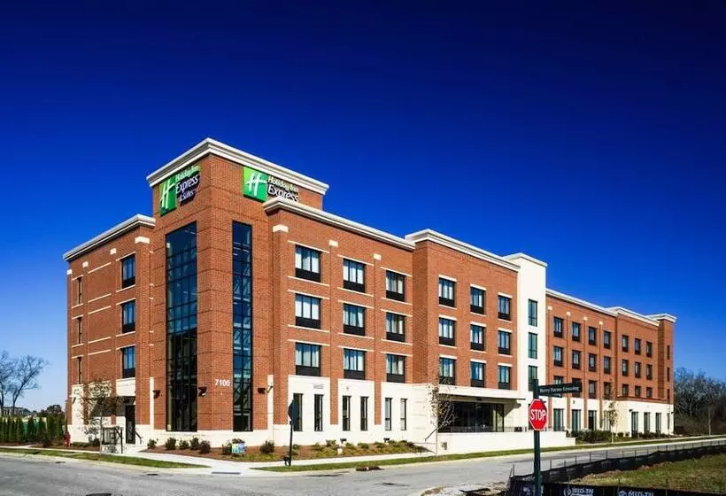 Hotelli Holiday Inn Express & Suites Franklin   Berry Farms, An Ihg