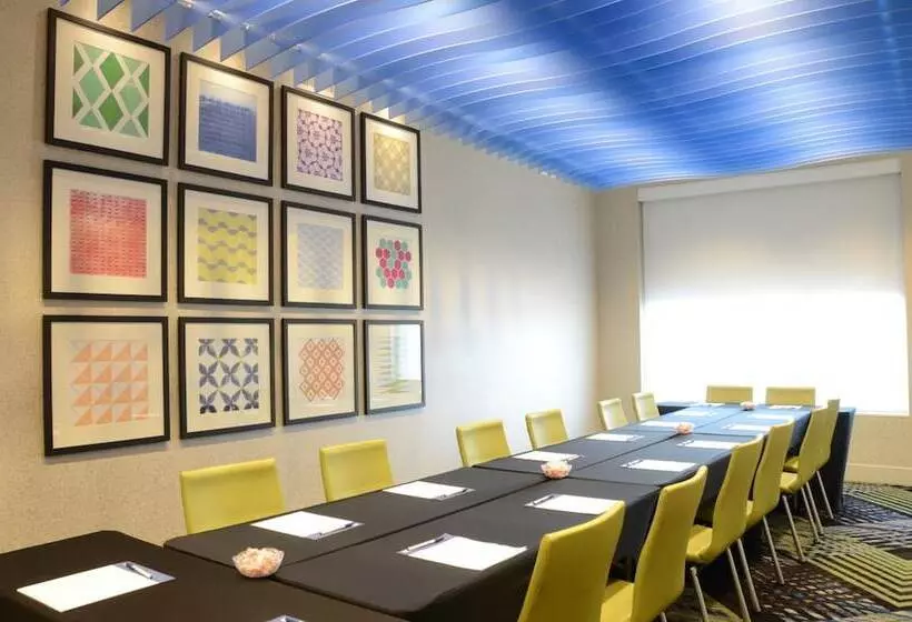 Hotelli Holiday Inn Express & Suites Franklin   Berry Farms, An Ihg