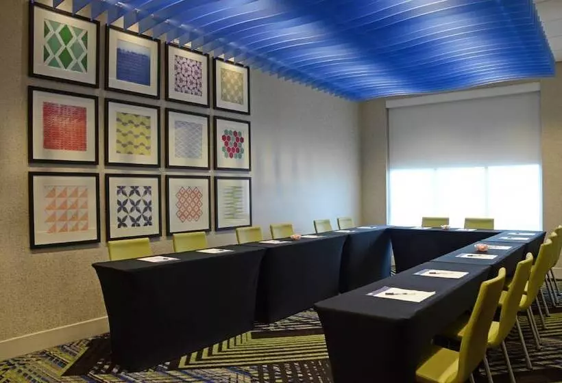 Hotelli Holiday Inn Express & Suites Franklin   Berry Farms, An Ihg