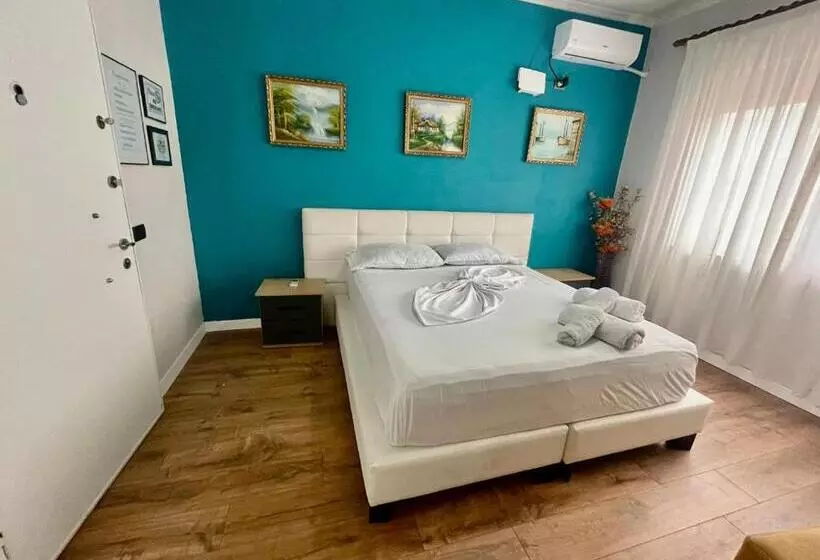 پانسیون Central Room Private Entry And Bathroom