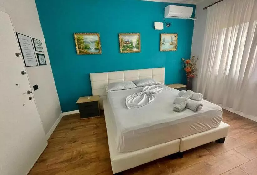 پانسیون Central Room Private Entry And Bathroom