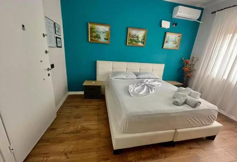 پانسیون Central Room Private Entry And Bathroom