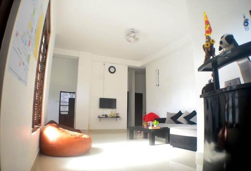 Steps Backpackers Hostel