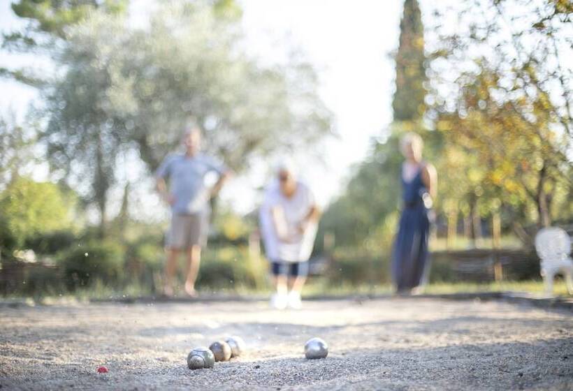 تختخواب و صبحانه Le Mas Des Romarins