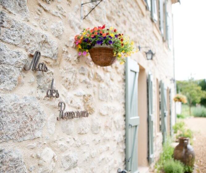 تختخواب و صبحانه Le Mas Des Romarins