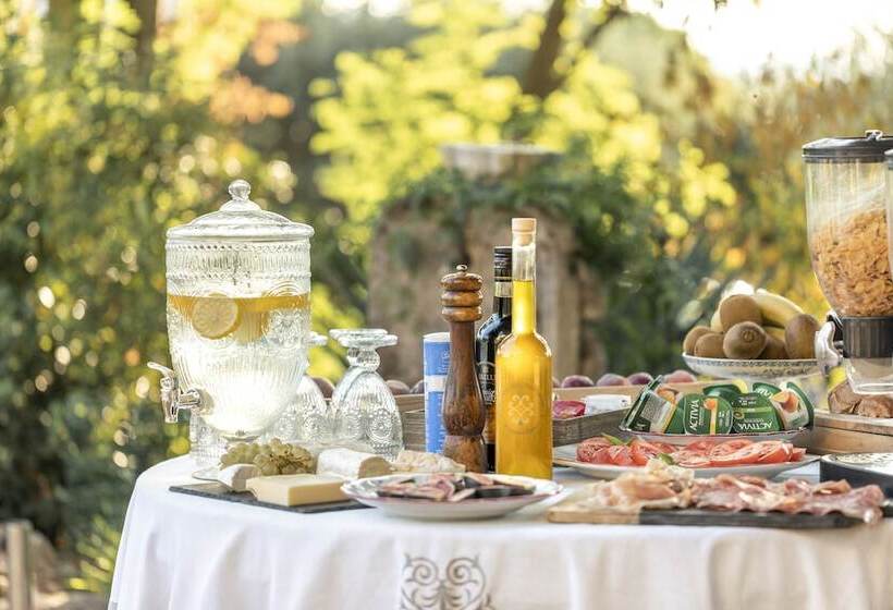 تختخواب و صبحانه Le Mas Des Romarins