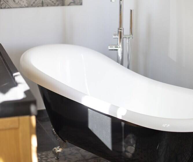 تختخواب و صبحانه Le Mas Des Romarins