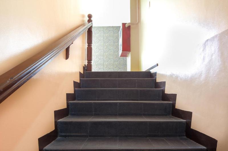 هتل Jy Crown Palace