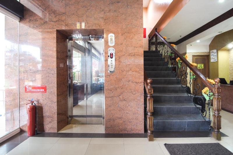 هتل Jy Crown Palace