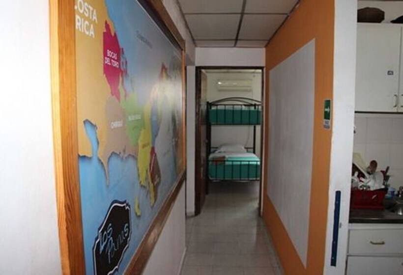Los Panas Hostel