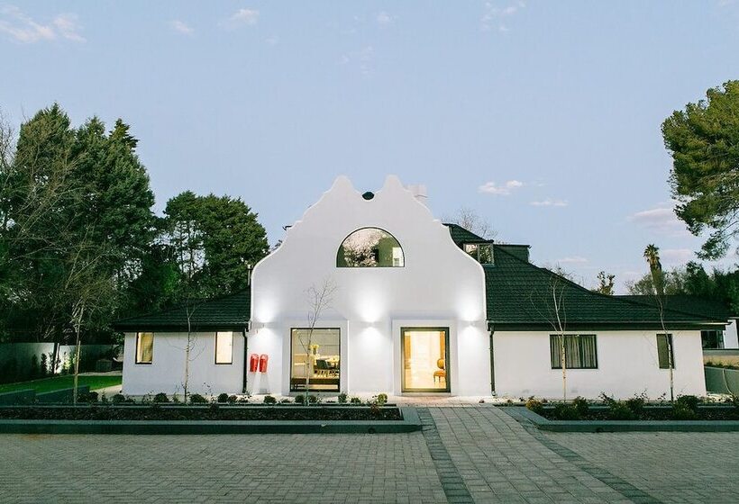 펜션 30 On Whites Guesthouse