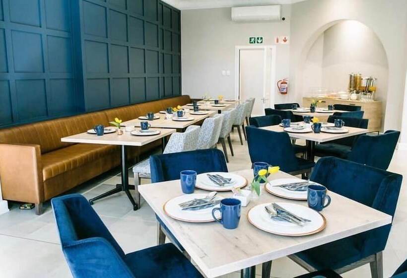 펜션 30 On Whites Guesthouse