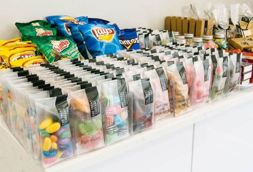 펜션 30 On Whites Guesthouse