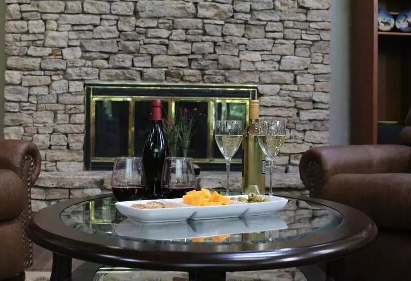 Ponderosa Ridge A B & B