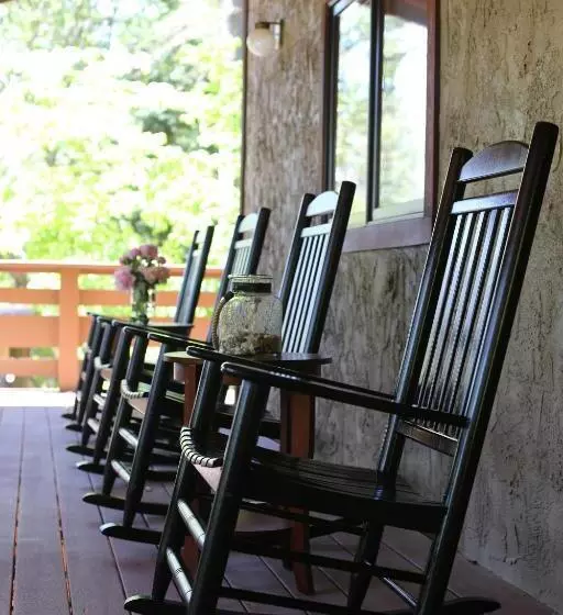 Ponderosa Ridge A B & B