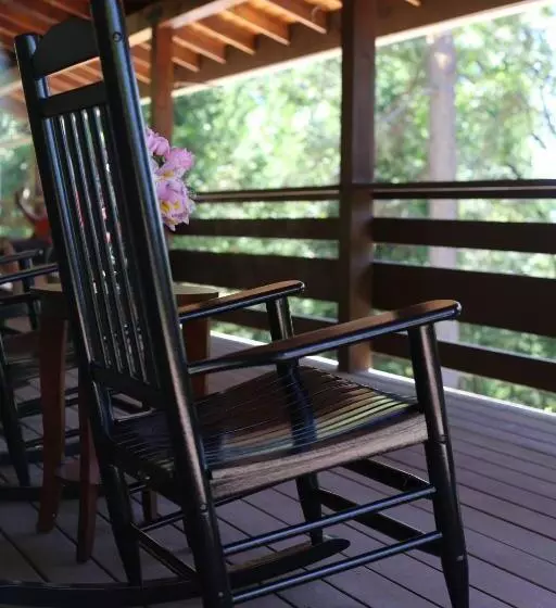 Ponderosa Ridge A B & B