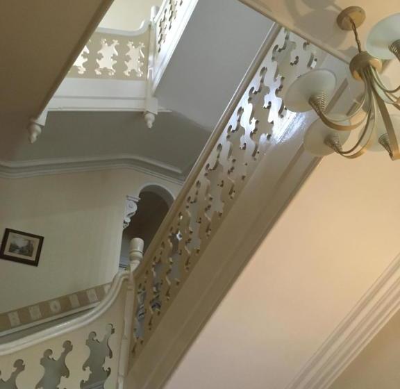 צימר The Harbour Inn