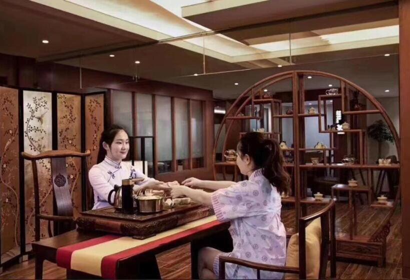 Cheermore Recreation Hotel 广州志懋元生态水疗休闲酒店