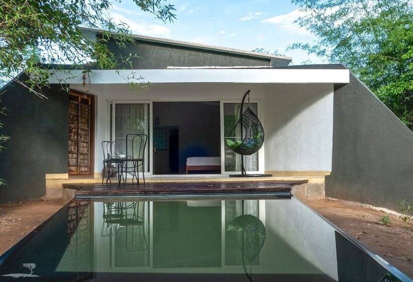 Отель Red Earth Tadoba