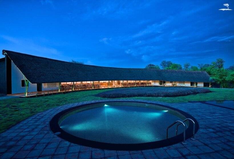 Отель Red Earth Tadoba