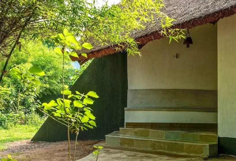 ホテル Red Earth Tadoba