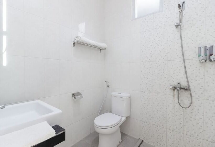 בית מלון כפרי Reddoorz Near Goa Sunyaragi