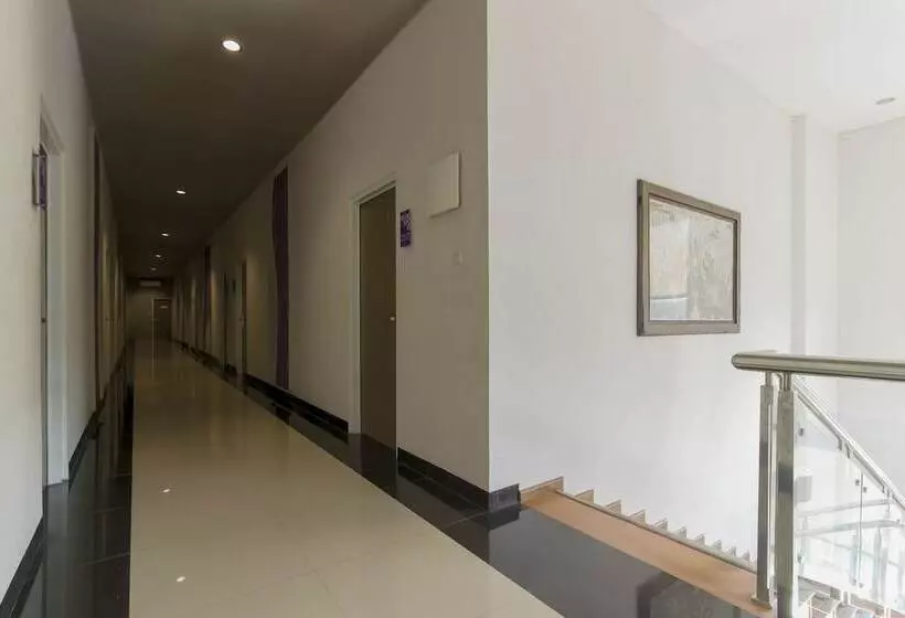 ホテル Reddoorz Near Goa Sunyaragi