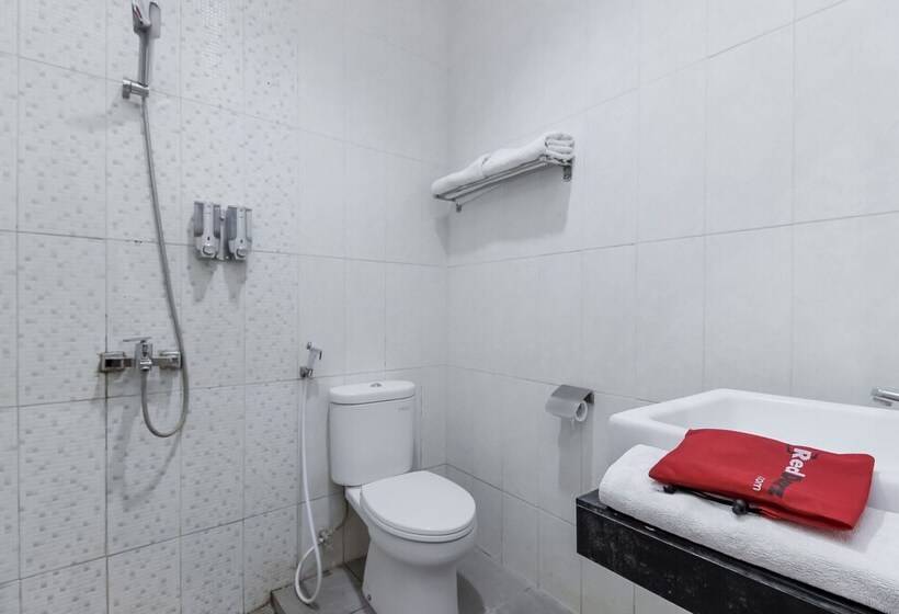 בית מלון כפרי Reddoorz Near Goa Sunyaragi