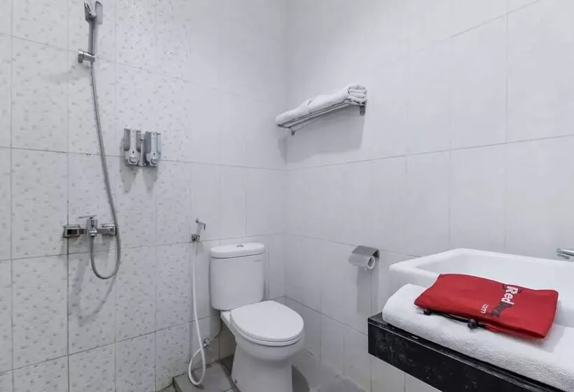 ホテル Reddoorz Near Goa Sunyaragi