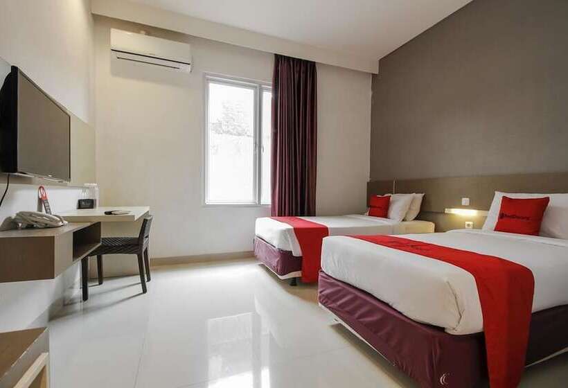 בית מלון כפרי Reddoorz Near Goa Sunyaragi