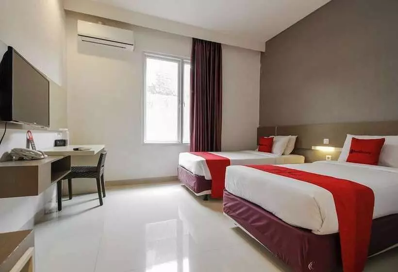 ホテル Reddoorz Near Goa Sunyaragi