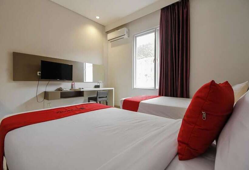 בית מלון כפרי Reddoorz Near Goa Sunyaragi