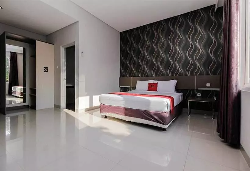 ホテル Reddoorz Near Goa Sunyaragi