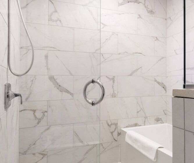 فندق Saint Louis, Autograph Collection