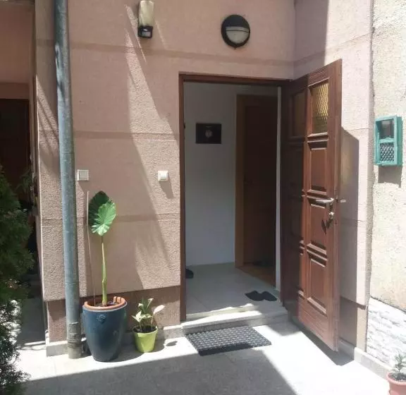 پانسیون Abaguesthouse
