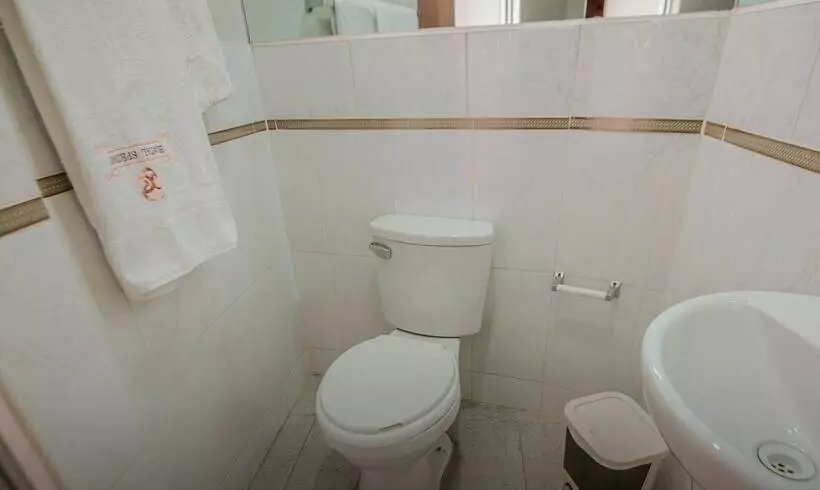 پانسیون Hostal Spring