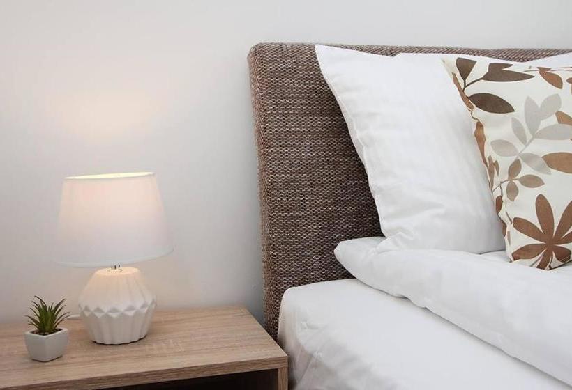 ベッドアンドブレックファースト Boutique Apartments